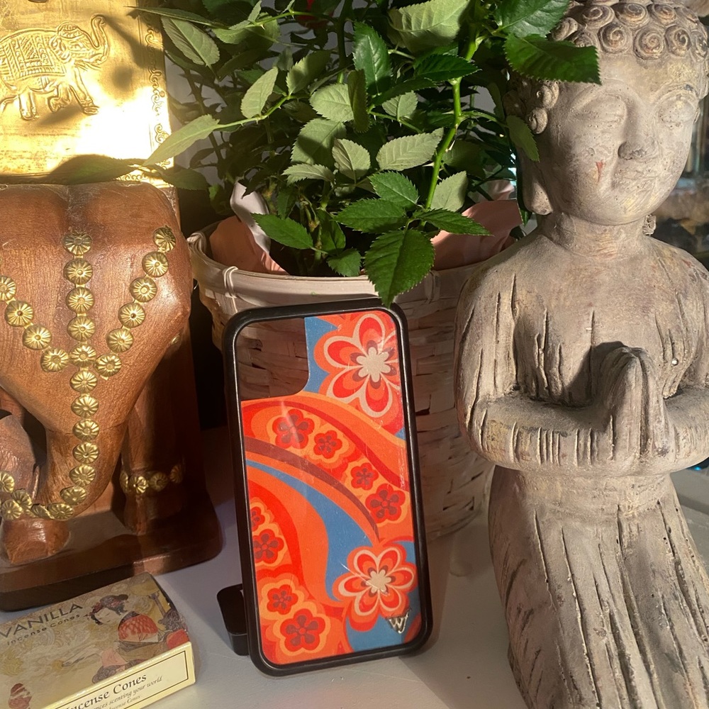 wildflower iphone 11 and iphone XR phone case!